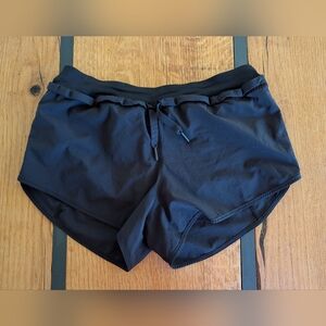 Lululemon Athletica Shorts 🩳
